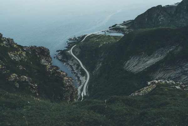Ground-Road-Norway-Reine-Lofoten-other-side-reinebringen-mountain-road