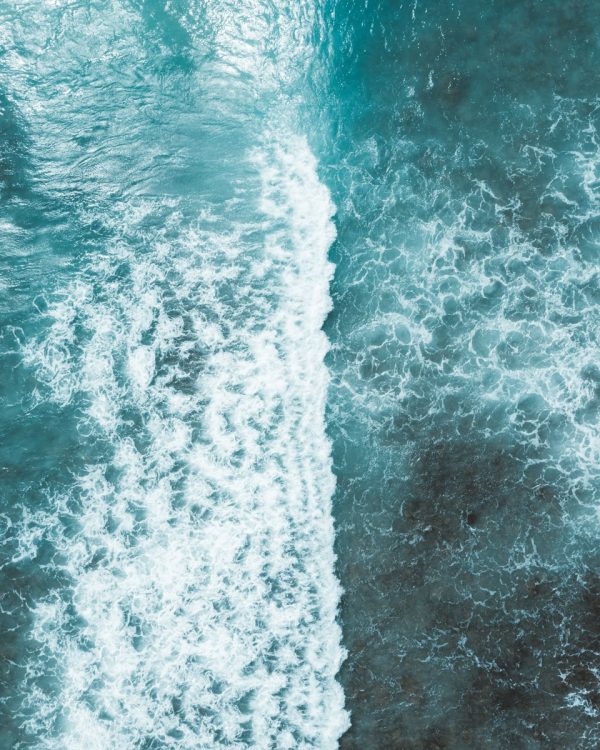 Water-beach-topdown-drone-dji-grabdesign-grab-design-jonathan-eriksson-waves-portfolio-piteå